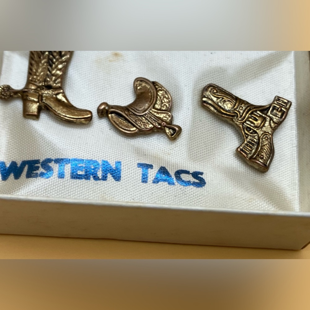 Cowgirl Jewelry featuring Jessica Simpson Silver and Turquoise Bracelet - Picture 5 of 7